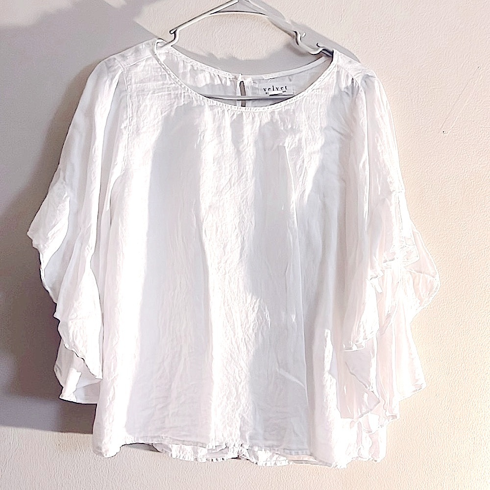 “Velvet by Graham & Spencer” white linen shirt - New w/o tags - $45